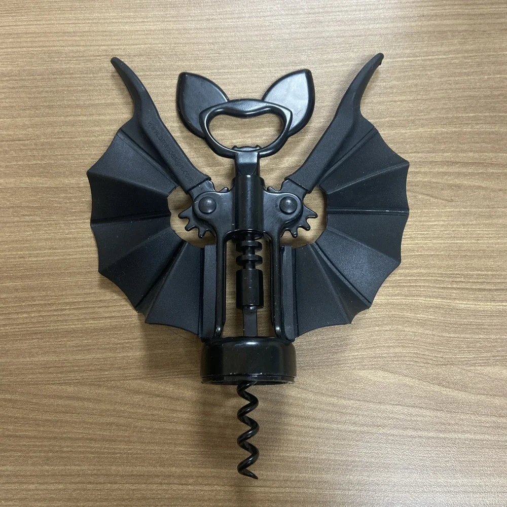 Ototo Vino Corkscrew and Bottle Opener Halloween Bat‎ Goth